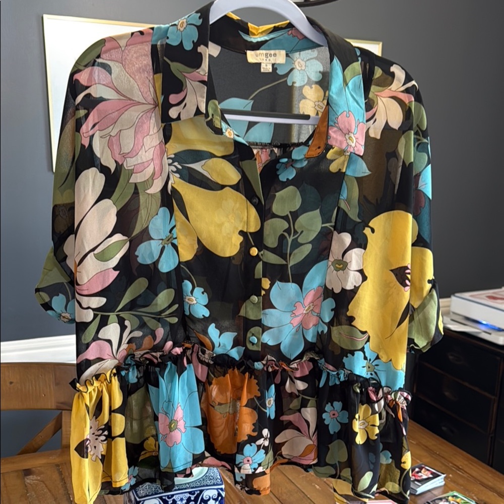 Umgee Black Multicolor Floral Blouse